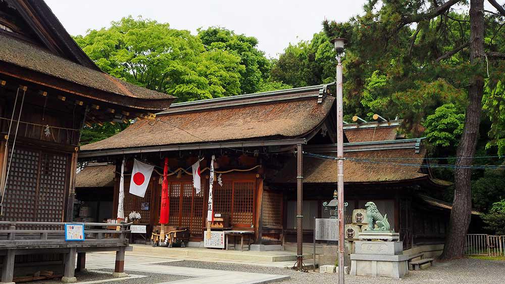 長濱八幡宮の本殿　ボケ封じの宮は、本殿の右側に。